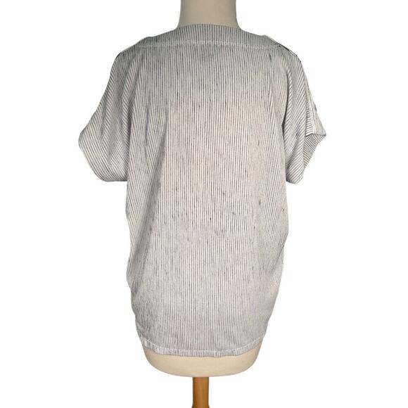 JONES NEW YORK Signature Stripped Blue White Sleeveless Top Silver Button Medium - Picture 2 of 9